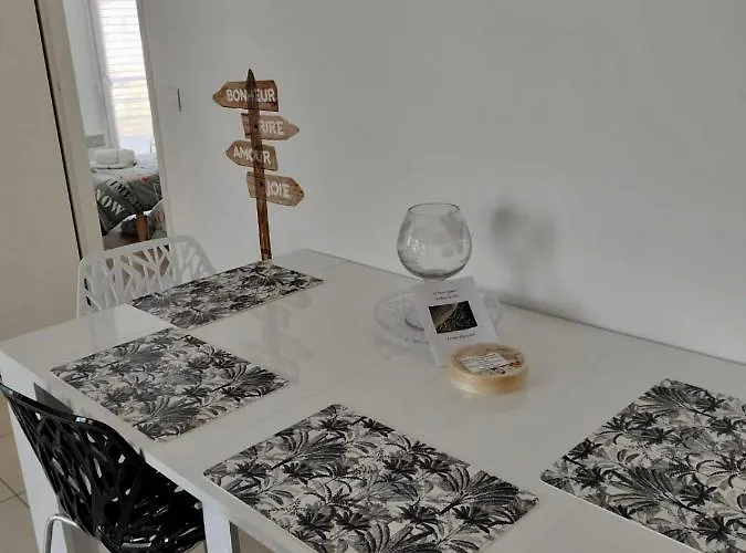 L'appart' Du Bord De 150m De La アパート リオン・シュル・メール