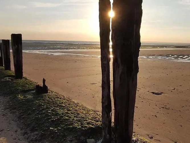 アパート L'appart' Du Bord De 150m De La *