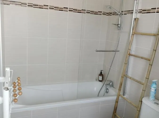 L'appart' Du Bord De 150m De La アパート リオン・シュル・メール